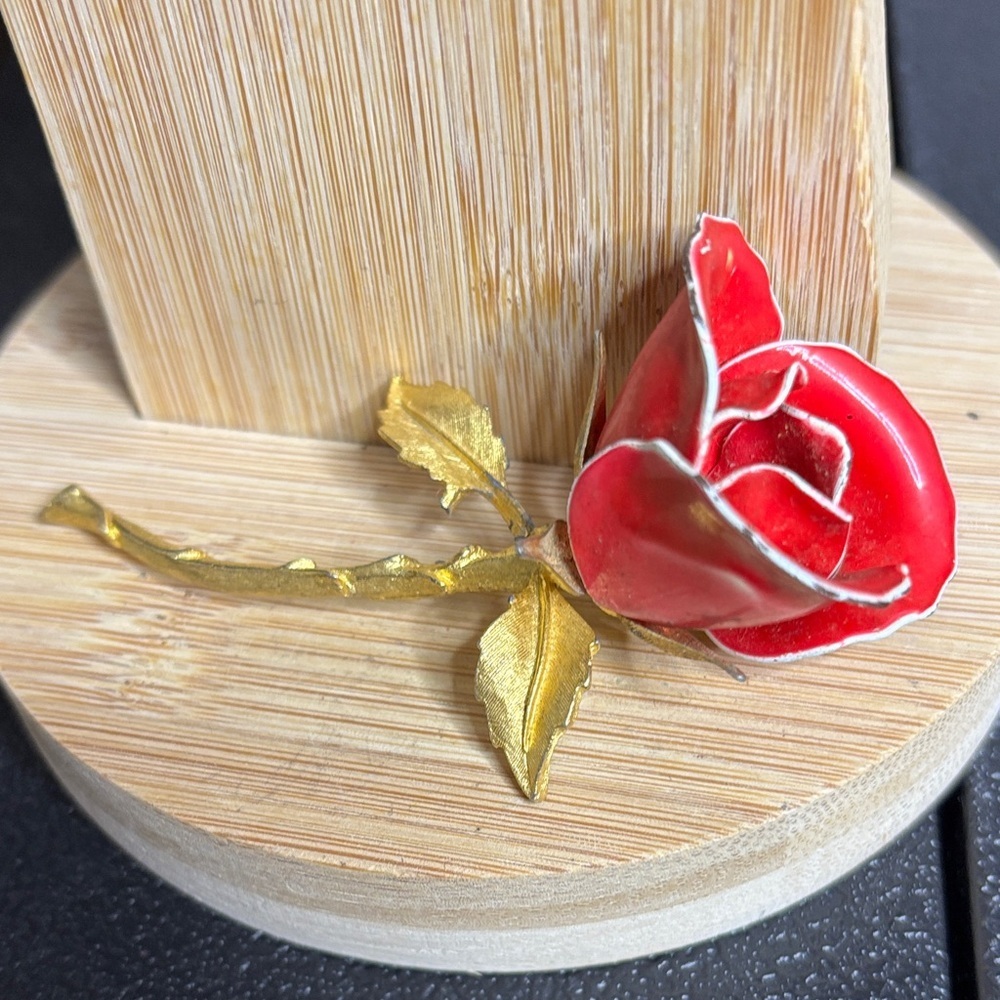 VINTAGE ESTATE 3 1/2" Red Rose KAREW Gold Tone Enamel